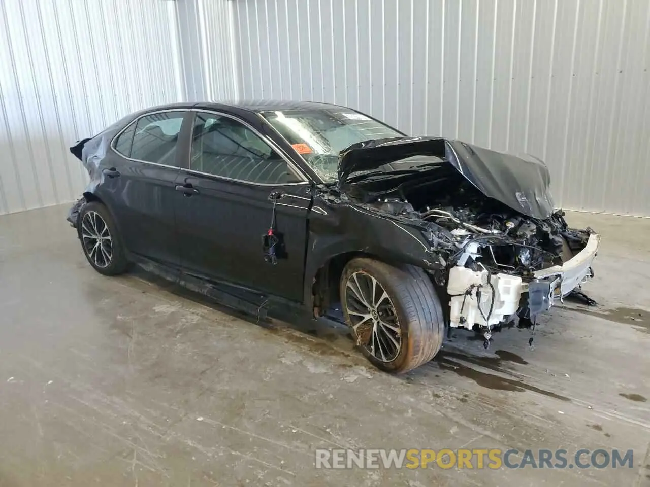 4 Photograph of a damaged car 4T1G11AK8LU972648 TOYOTA CAMRY 2020