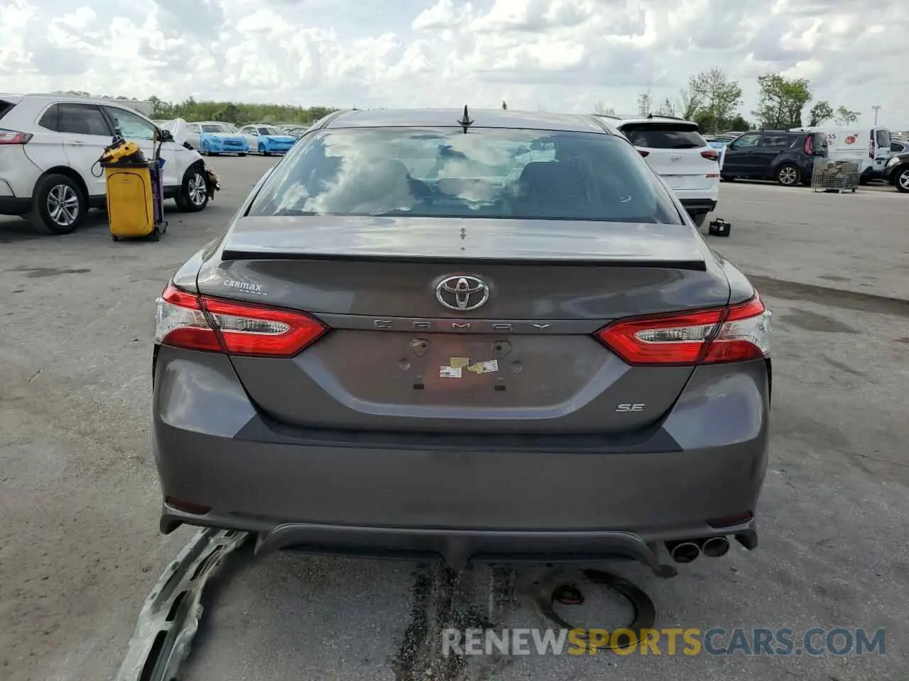 6 Photograph of a damaged car 4T1G11AK8LU979292 TOYOTA CAMRY 2020
