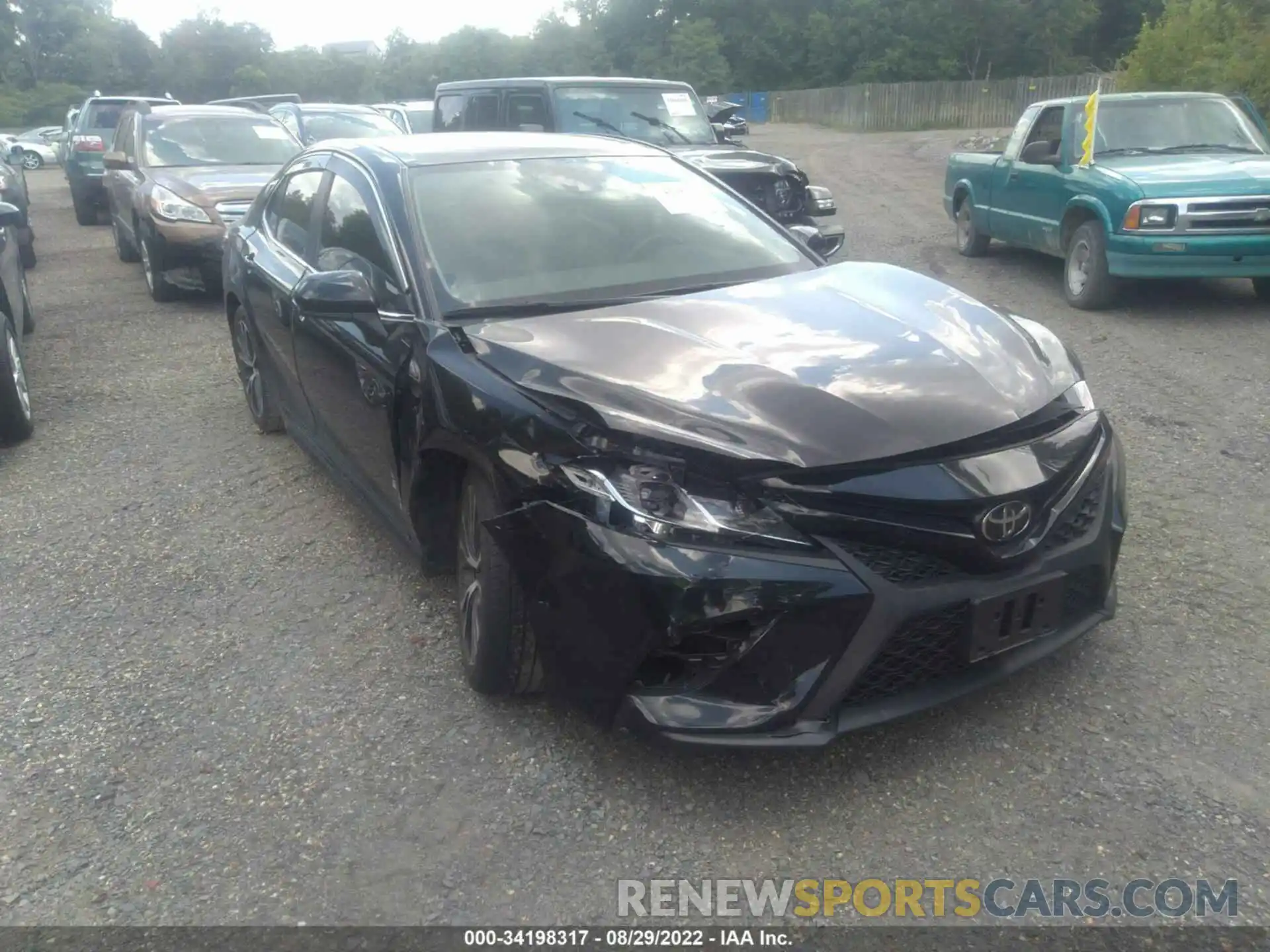 1 Photograph of a damaged car 4T1G11AK8LU979471 TOYOTA CAMRY 2020