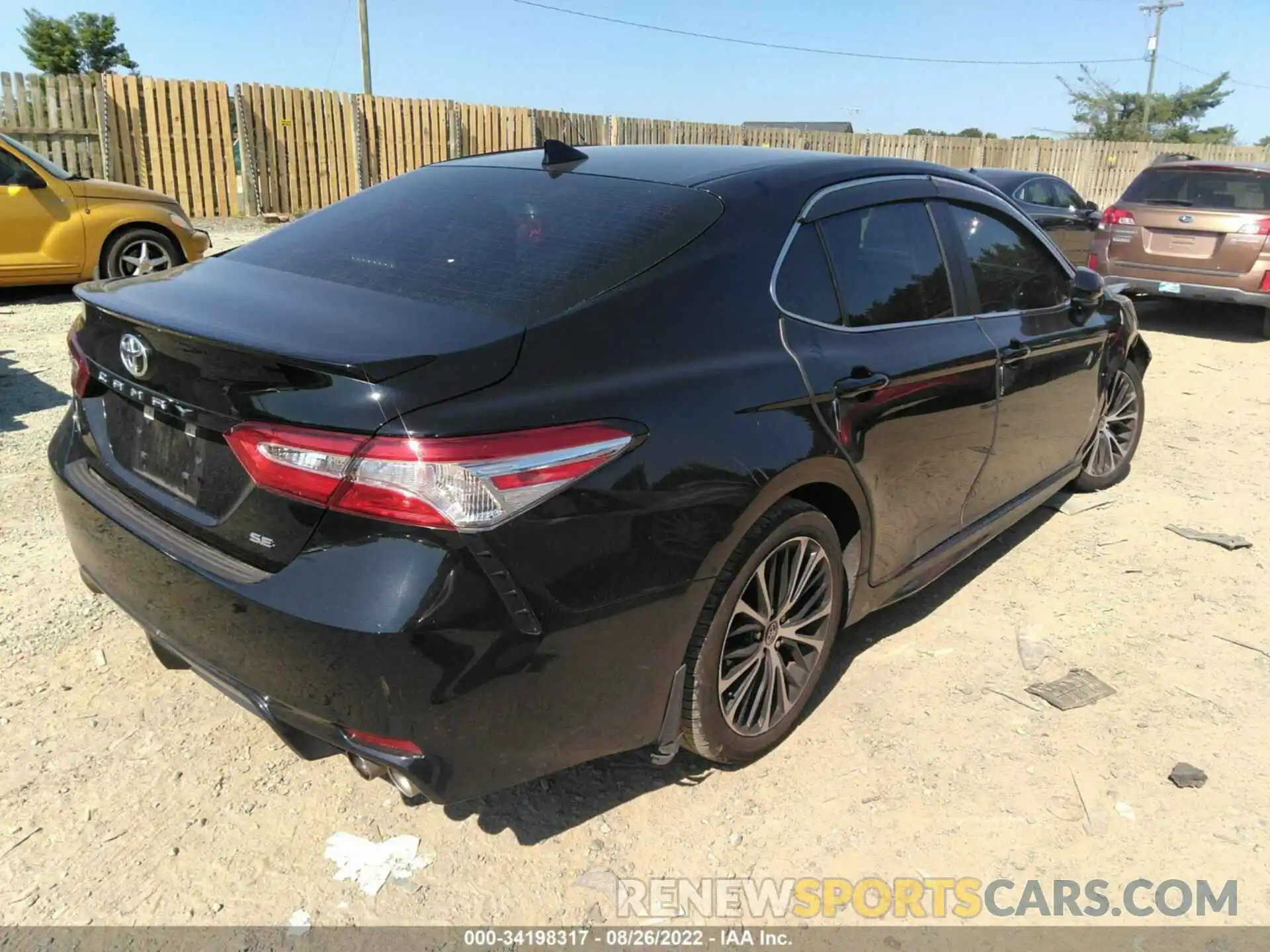 4 Photograph of a damaged car 4T1G11AK8LU979471 TOYOTA CAMRY 2020