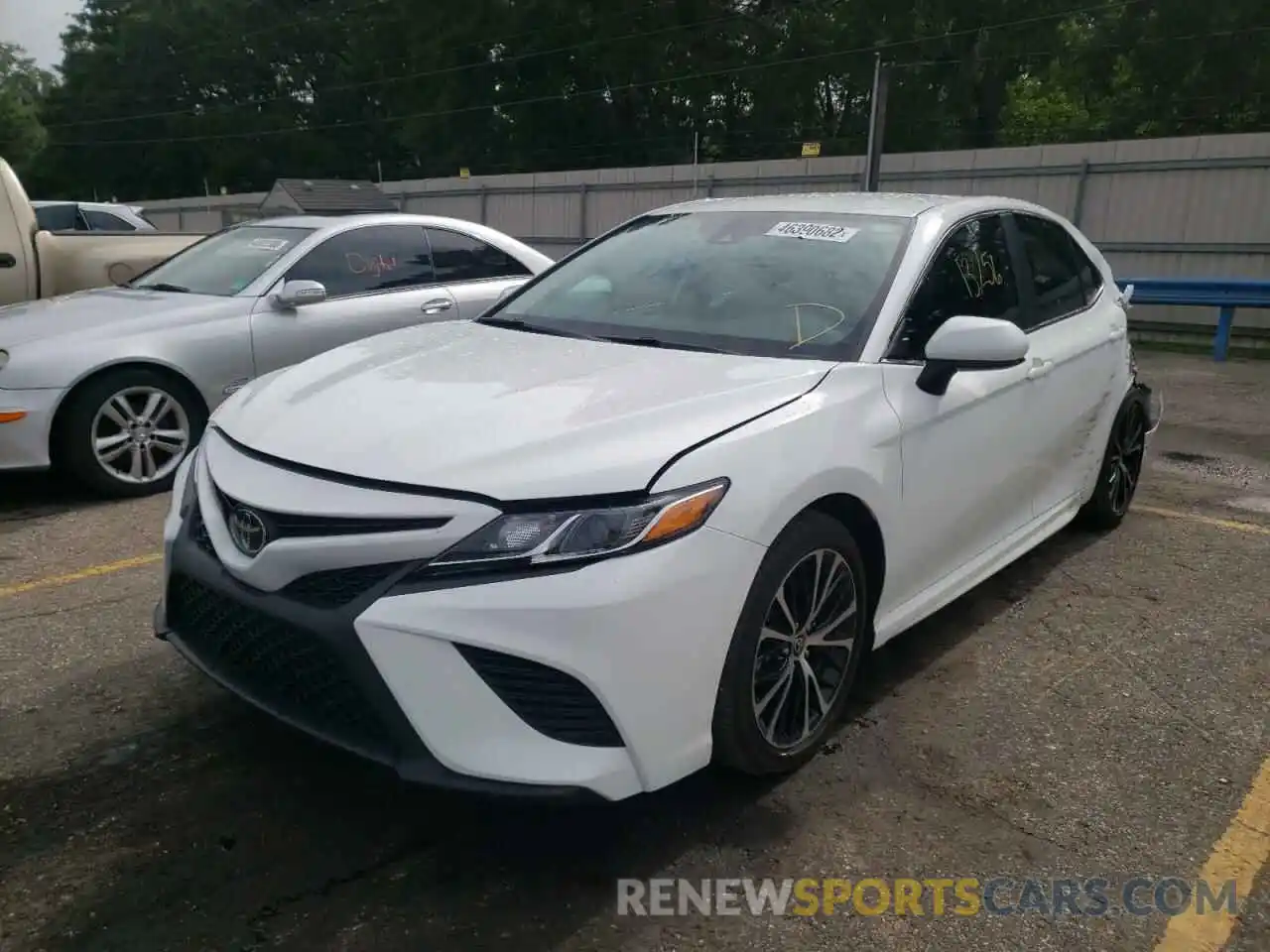 2 Photograph of a damaged car 4T1G11AK8LU985643 TOYOTA CAMRY 2020