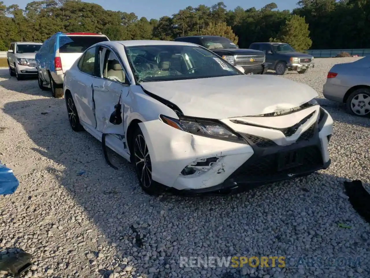 1 Photograph of a damaged car 4T1G11AK8LU989224 TOYOTA CAMRY 2020