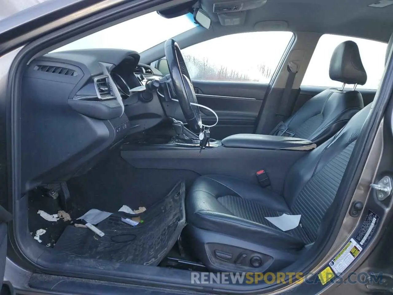 7 Photograph of a damaged car 4T1G11AK8LU993239 TOYOTA CAMRY 2020