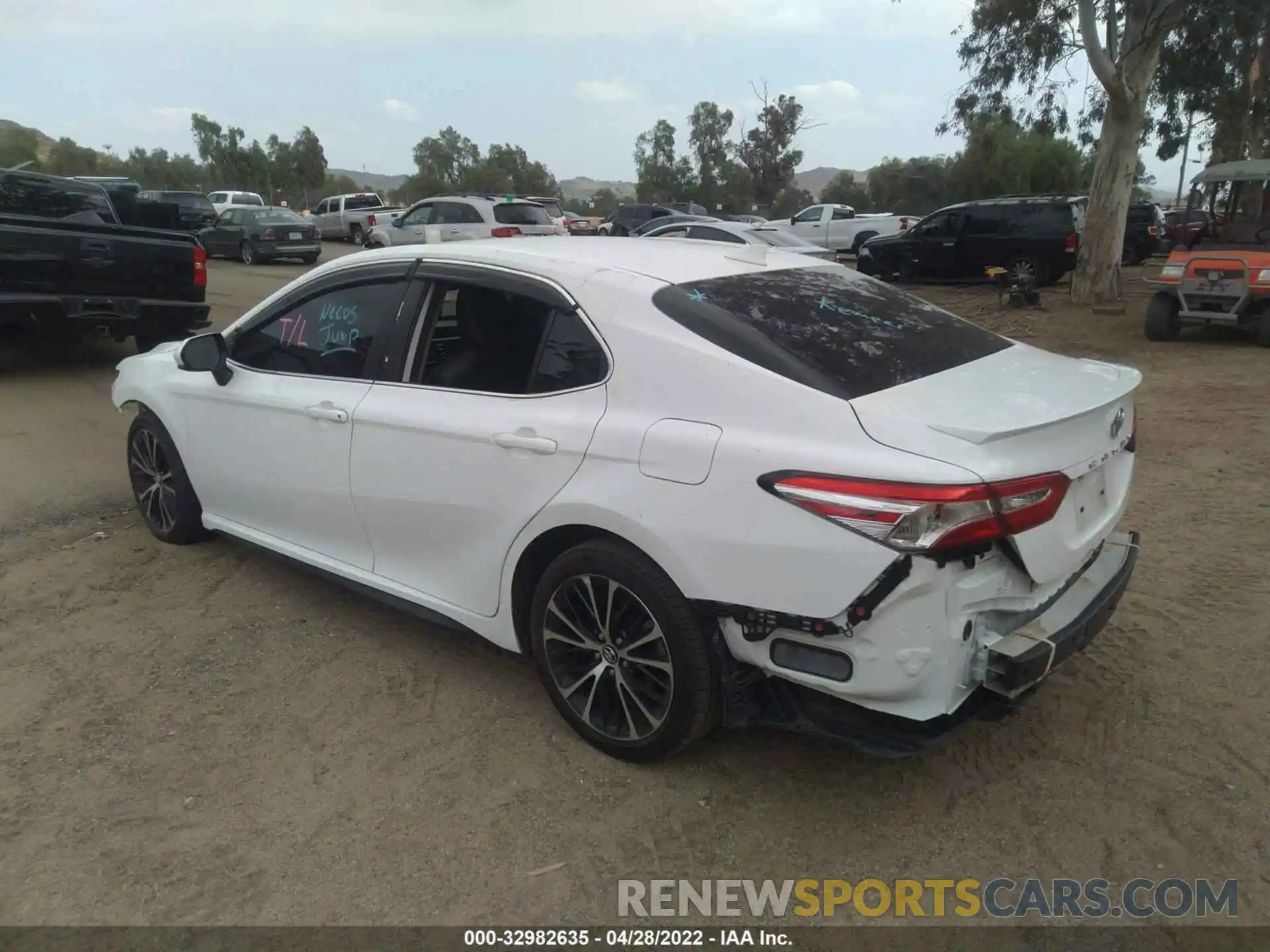 3 Photograph of a damaged car 4T1G11AK9LU314546 TOYOTA CAMRY 2020