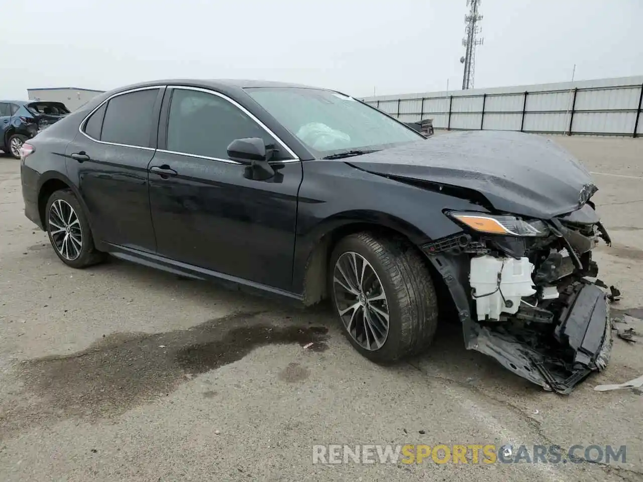 4 Photograph of a damaged car 4T1G11AK9LU318340 TOYOTA CAMRY 2020