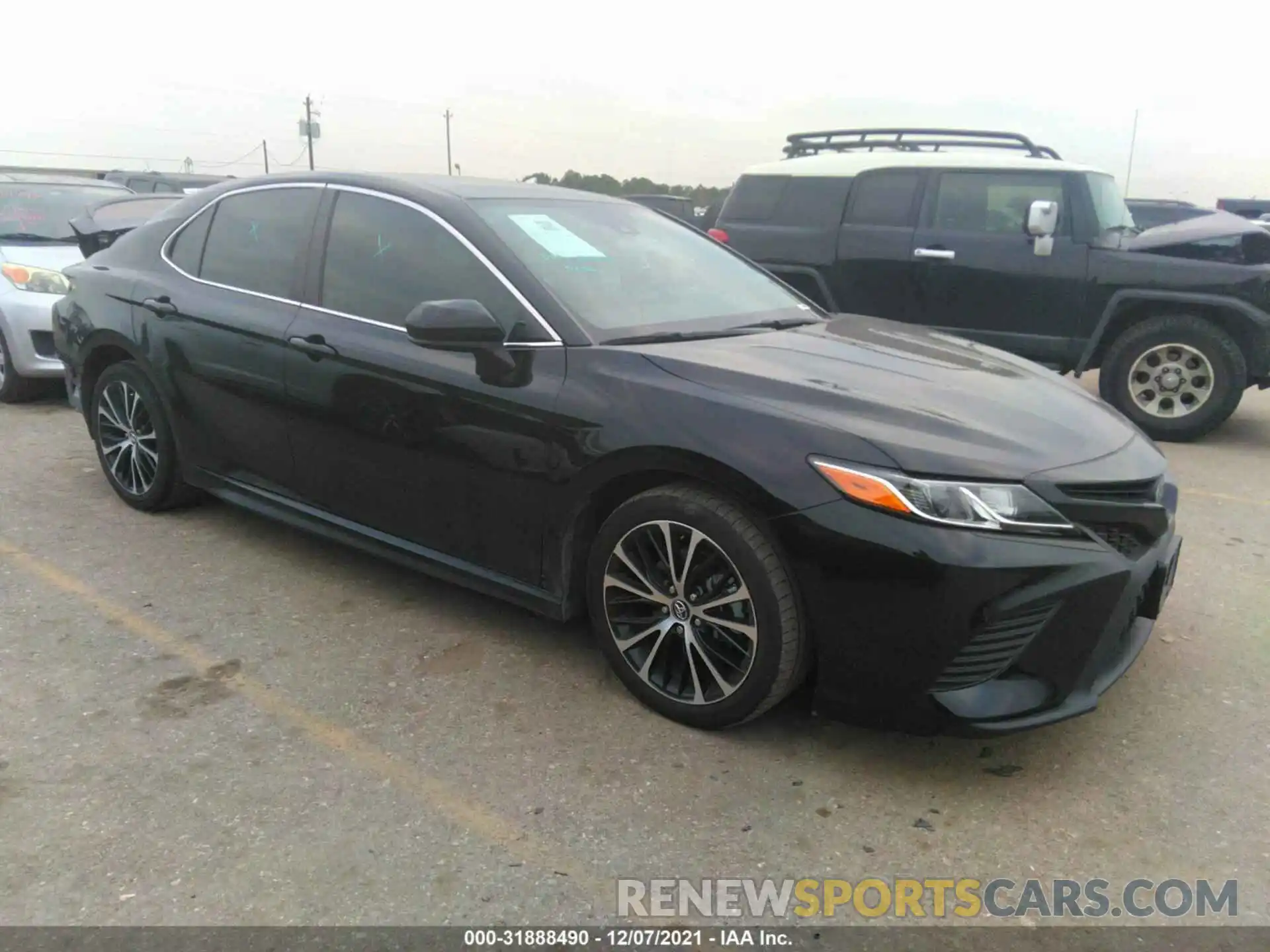 1 Photograph of a damaged car 4T1G11AK9LU321223 TOYOTA CAMRY 2020