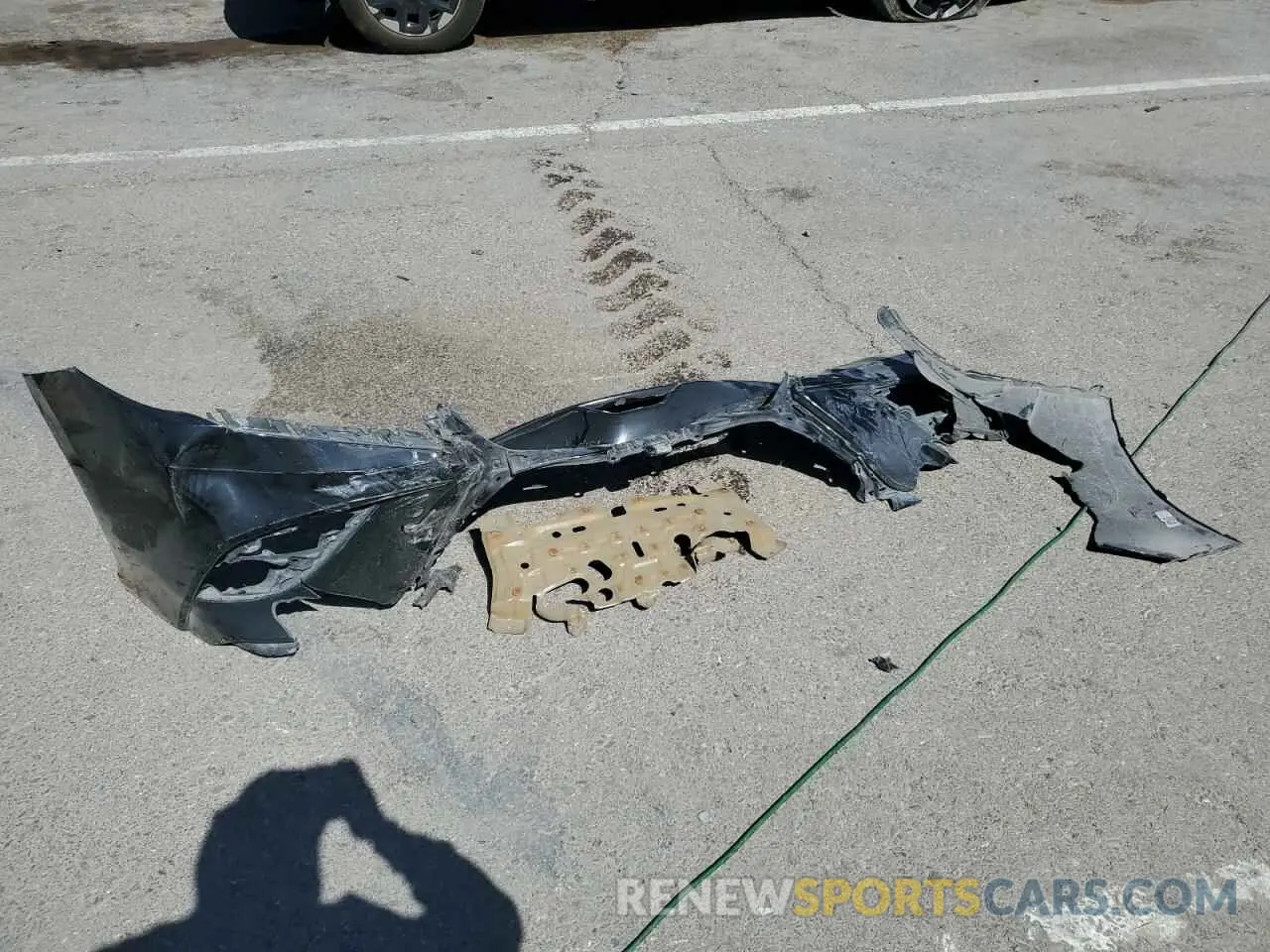 14 Photograph of a damaged car 4T1G11AK9LU340337 TOYOTA CAMRY 2020