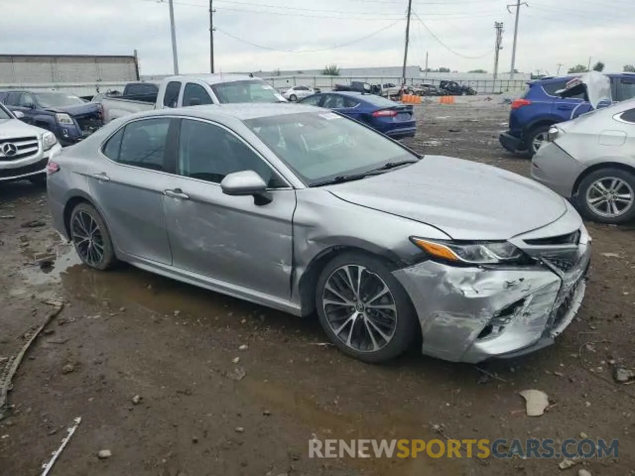 4 Photograph of a damaged car 4T1G11AK9LU343688 TOYOTA CAMRY 2020