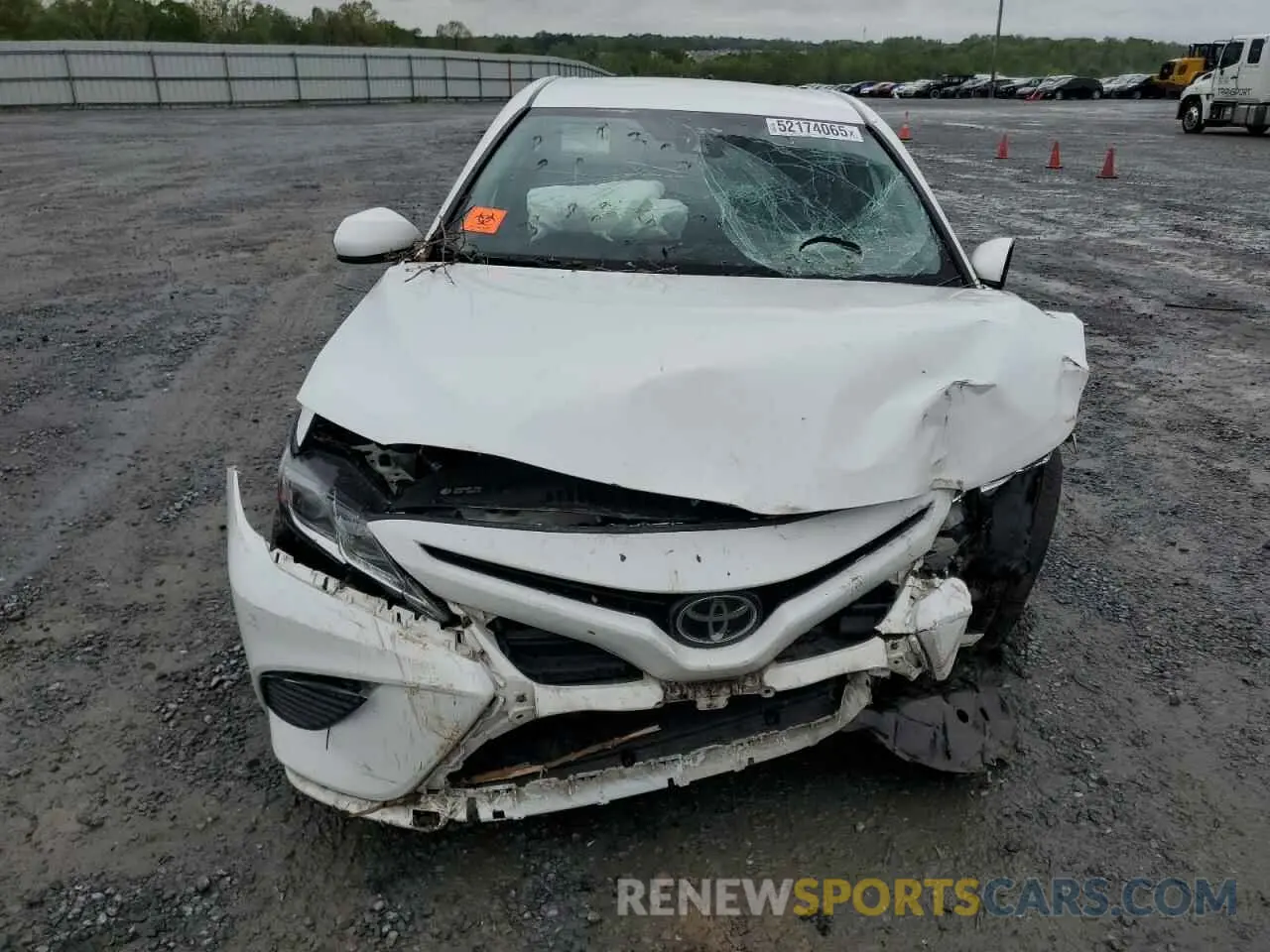 5 Photograph of a damaged car 4T1G11AK9LU345439 TOYOTA CAMRY 2020