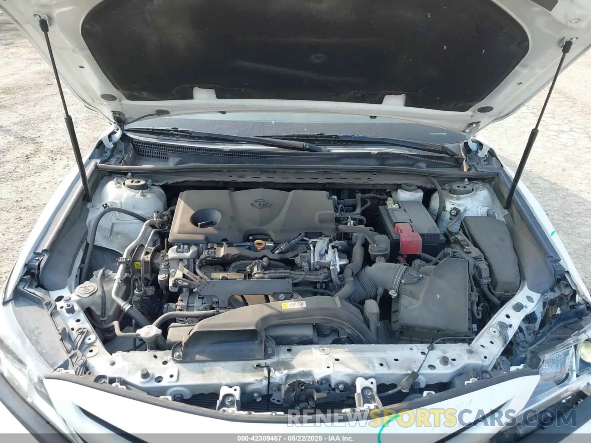 10 Photograph of a damaged car 4T1G11AK9LU351595 TOYOTA CAMRY 2020