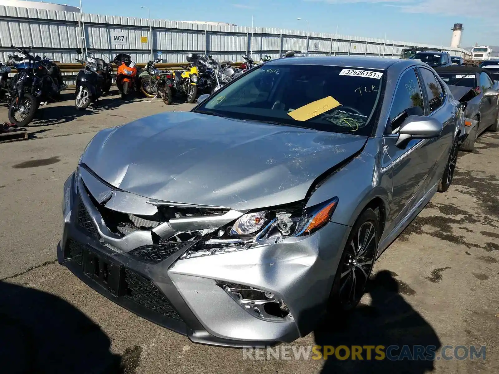 2 Photograph of a damaged car 4T1G11AK9LU352018 TOYOTA CAMRY 2020