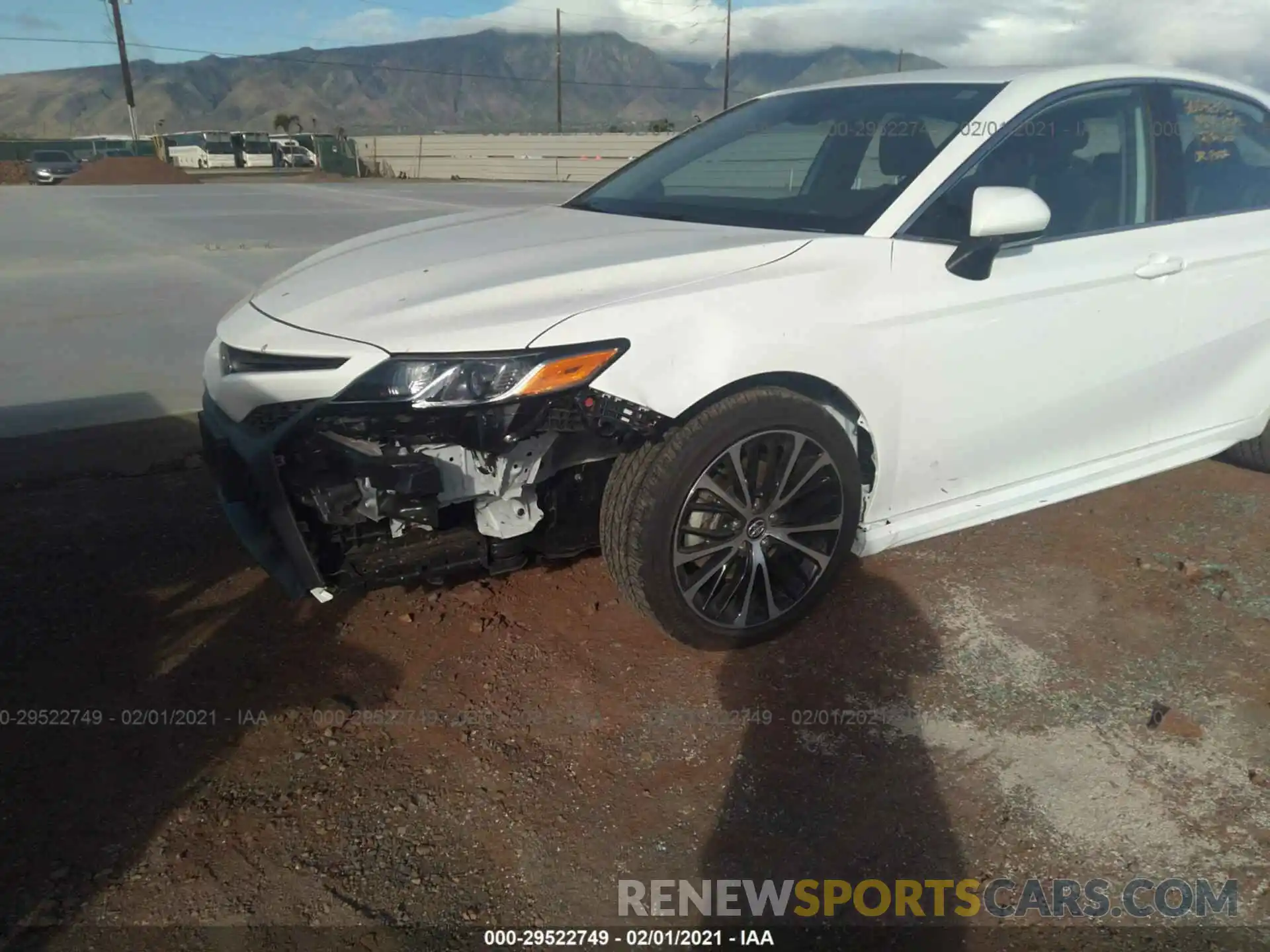 6 Photograph of a damaged car 4T1G11AK9LU352021 TOYOTA CAMRY 2020