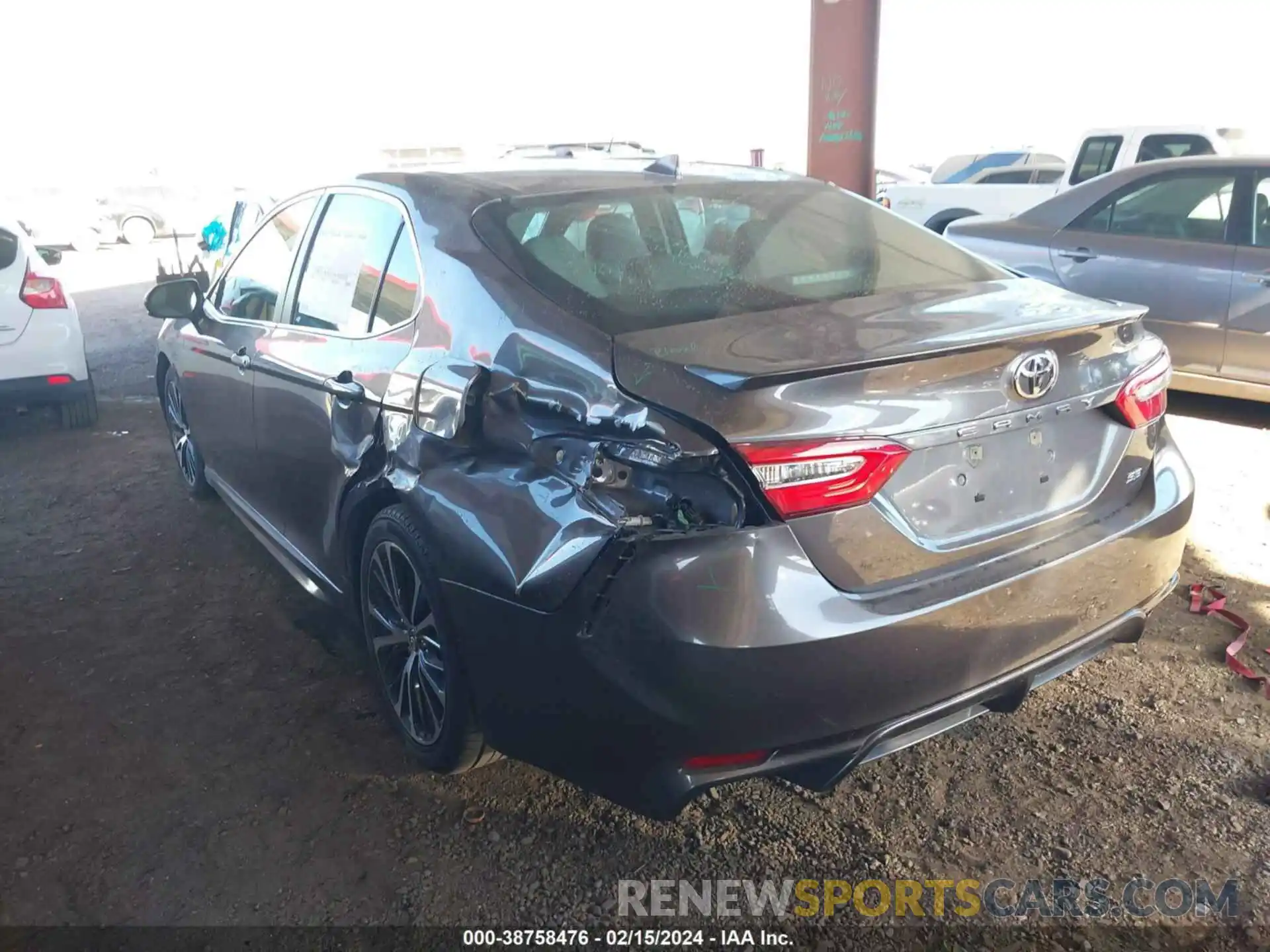 6 Photograph of a damaged car 4T1G11AK9LU353718 TOYOTA CAMRY 2020