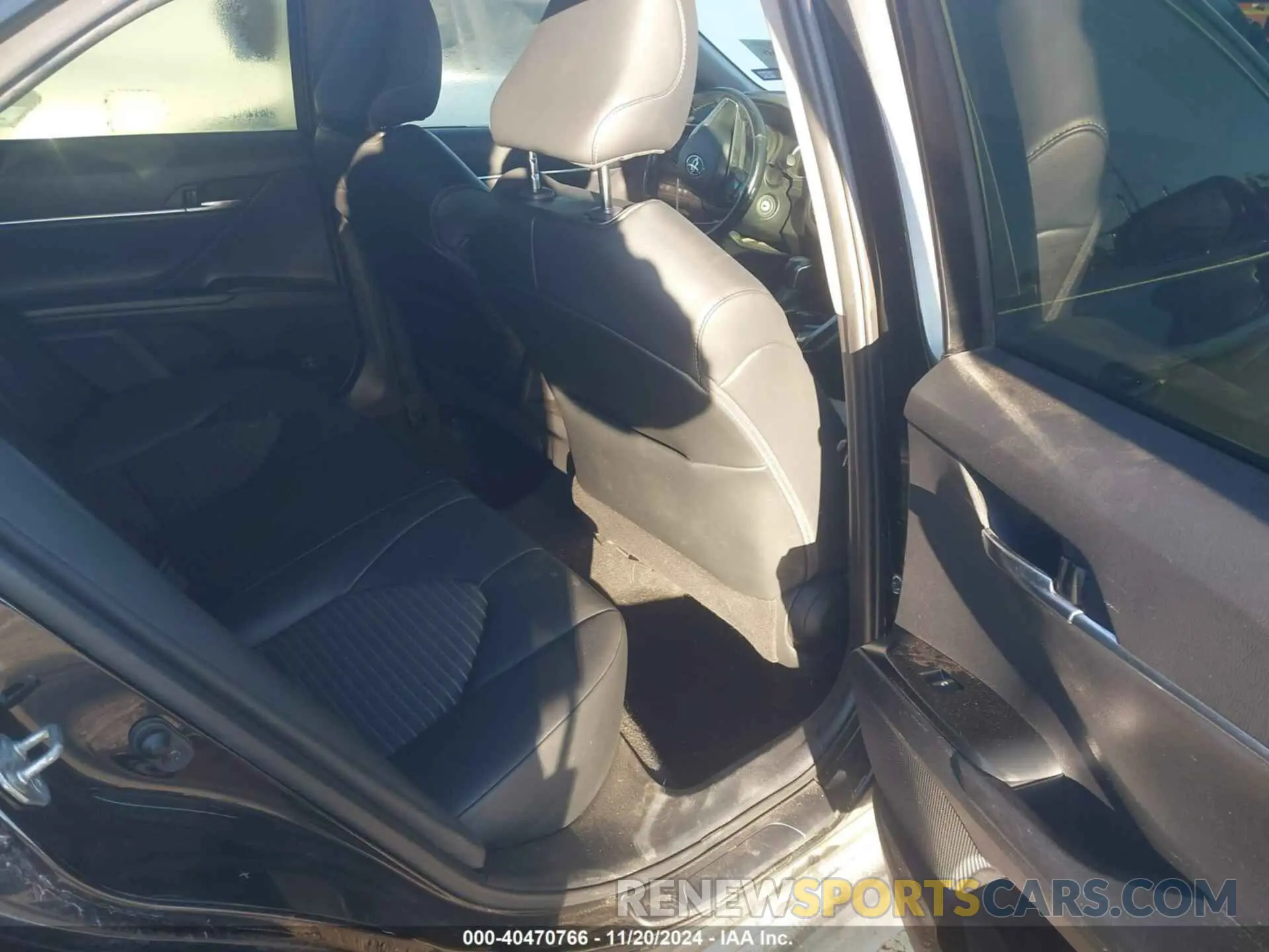 8 Photograph of a damaged car 4T1G11AK9LU358966 TOYOTA CAMRY 2020