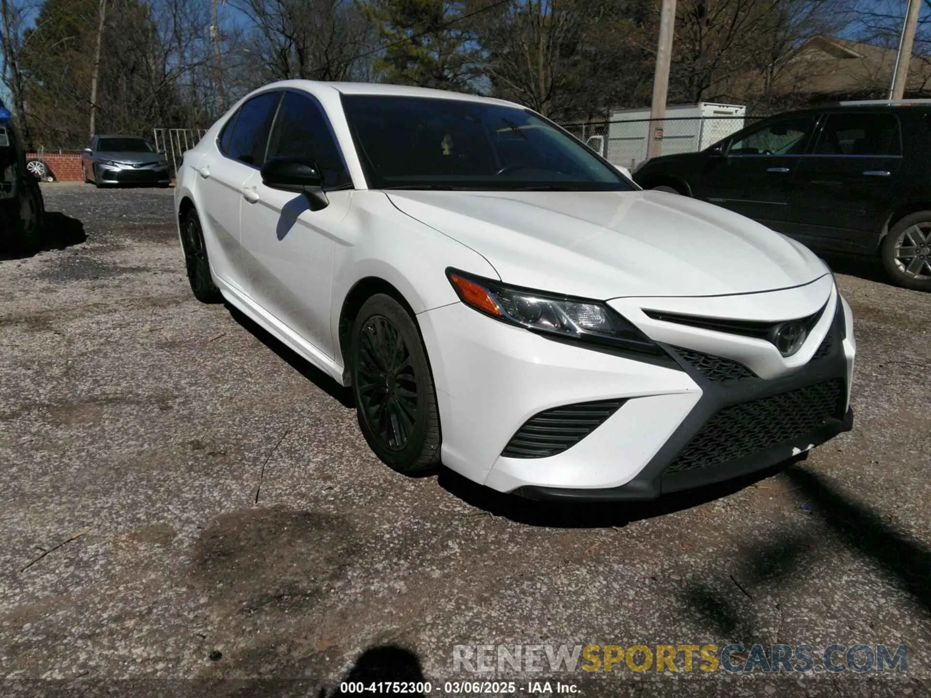 1 Photograph of a damaged car 4T1G11AK9LU360331 TOYOTA CAMRY 2020