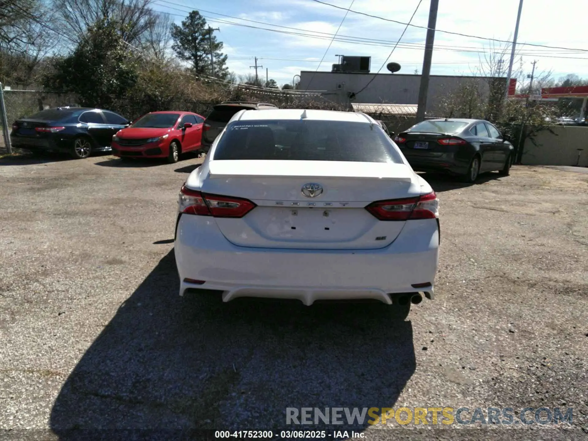 16 Photograph of a damaged car 4T1G11AK9LU360331 TOYOTA CAMRY 2020
