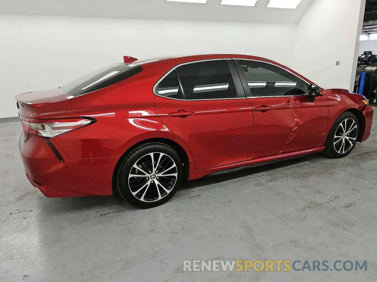 3 Photograph of a damaged car 4T1G11AK9LU360412 TOYOTA CAMRY 2020