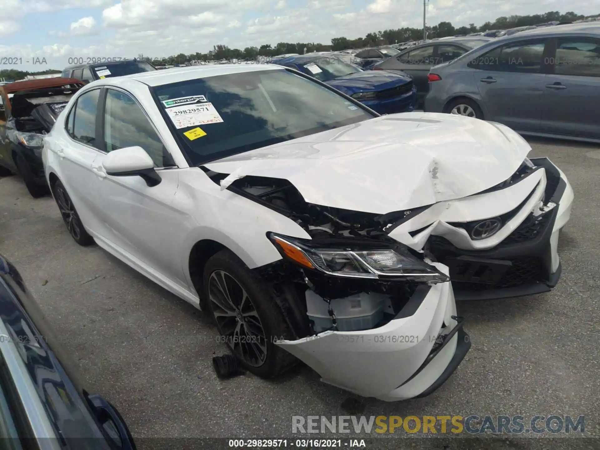 1 Photograph of a damaged car 4T1G11AK9LU361589 TOYOTA CAMRY 2020