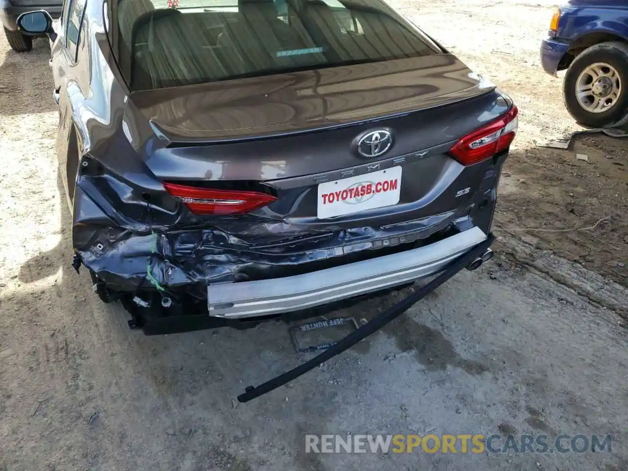 9 Photograph of a damaged car 4T1G11AK9LU367800 TOYOTA CAMRY 2020