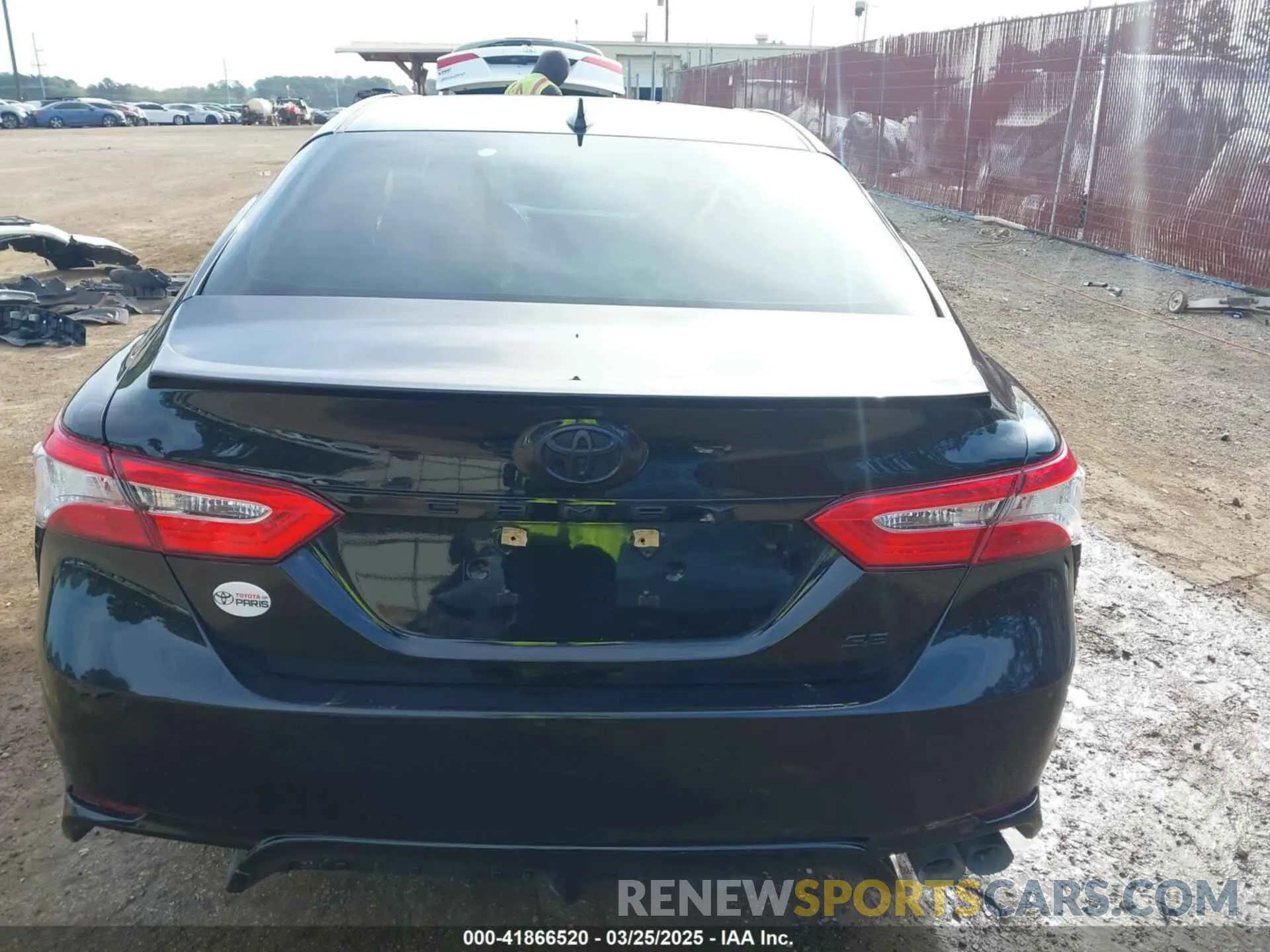 15 Photograph of a damaged car 4T1G11AK9LU368087 TOYOTA CAMRY 2020