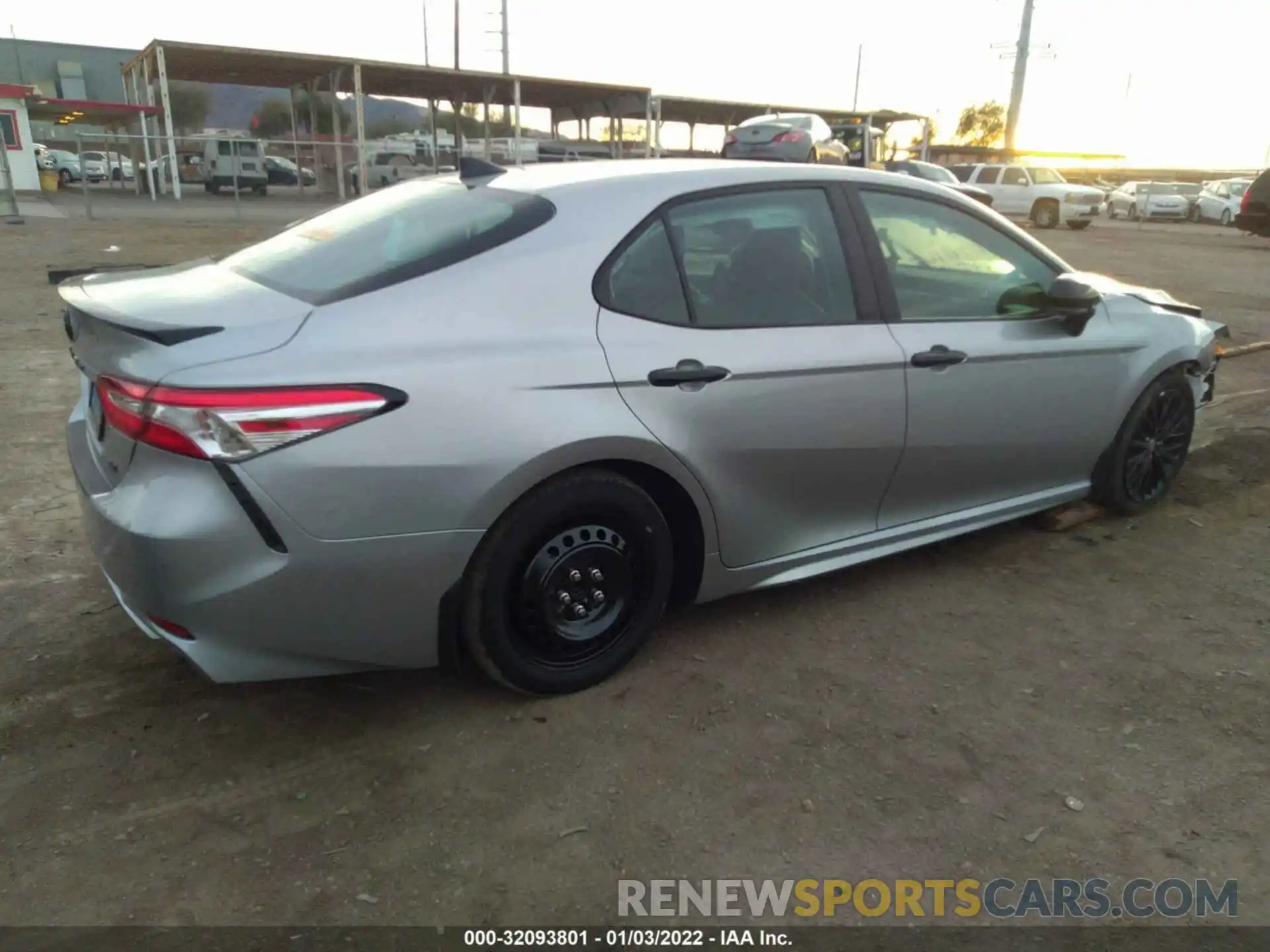 4 Photograph of a damaged car 4T1G11AK9LU369370 TOYOTA CAMRY 2020