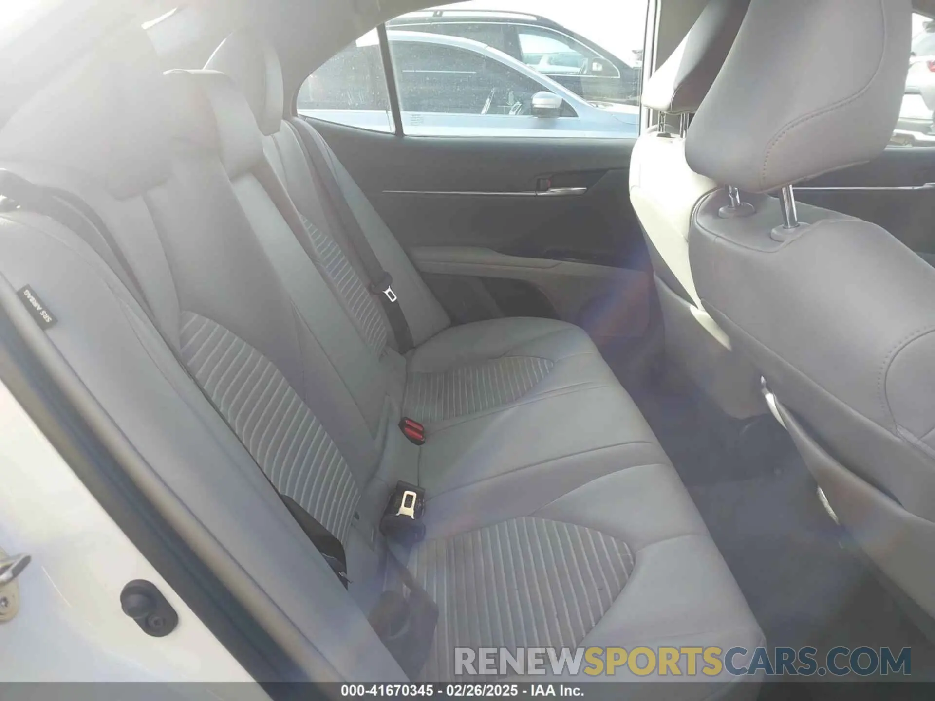 8 Photograph of a damaged car 4T1G11AK9LU370843 TOYOTA CAMRY 2020