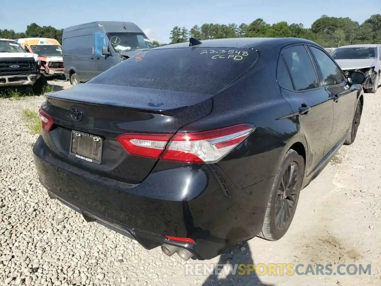 4 Photograph of a damaged car 4T1G11AK9LU372348 TOYOTA CAMRY 2020