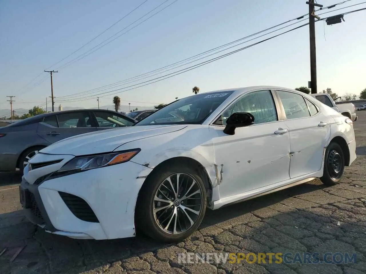 1 Photograph of a damaged car 4T1G11AK9LU375332 TOYOTA CAMRY 2020