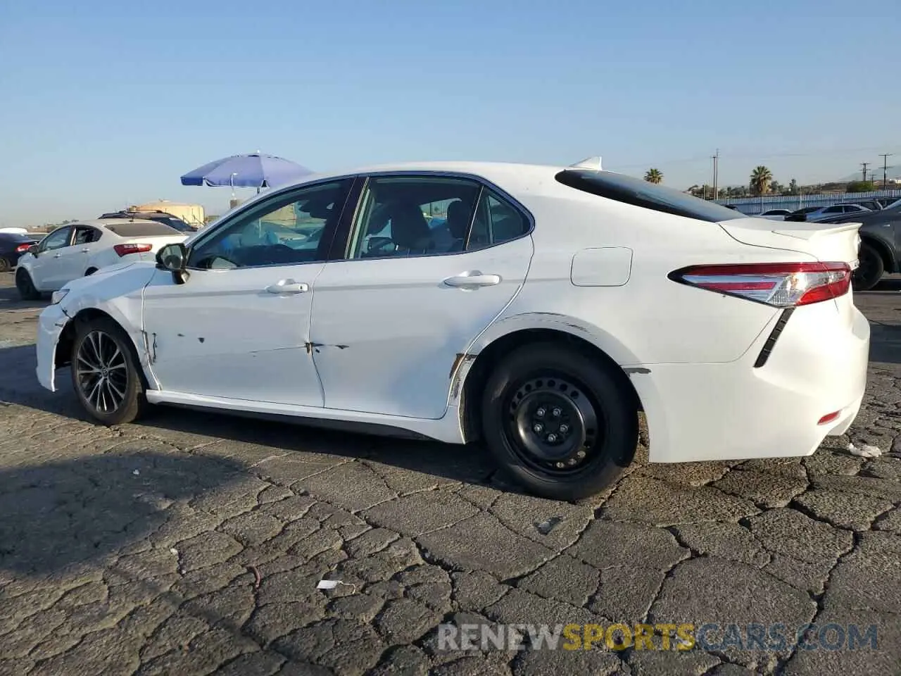 2 Photograph of a damaged car 4T1G11AK9LU375332 TOYOTA CAMRY 2020