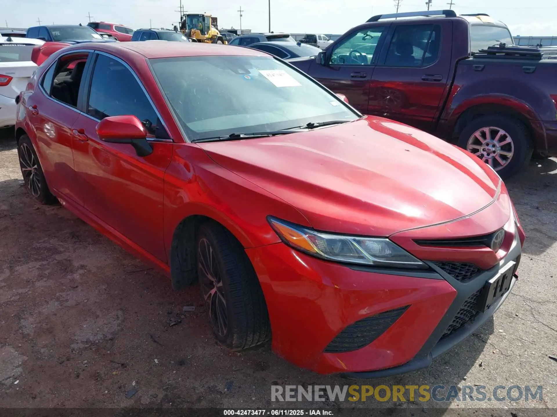 1 Photograph of a damaged car 4T1G11AK9LU377582 TOYOTA CAMRY 2020