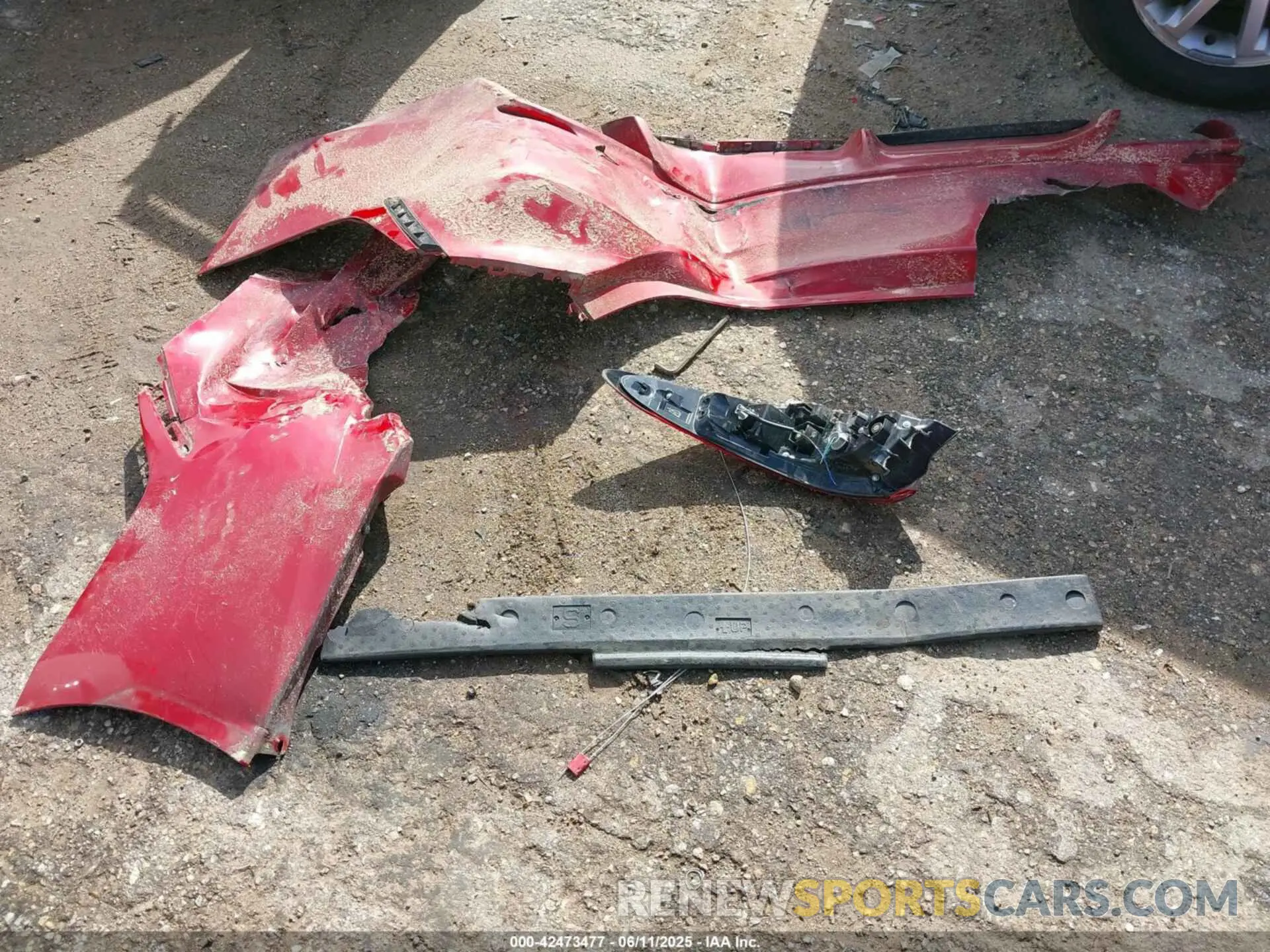 11 Photograph of a damaged car 4T1G11AK9LU377582 TOYOTA CAMRY 2020