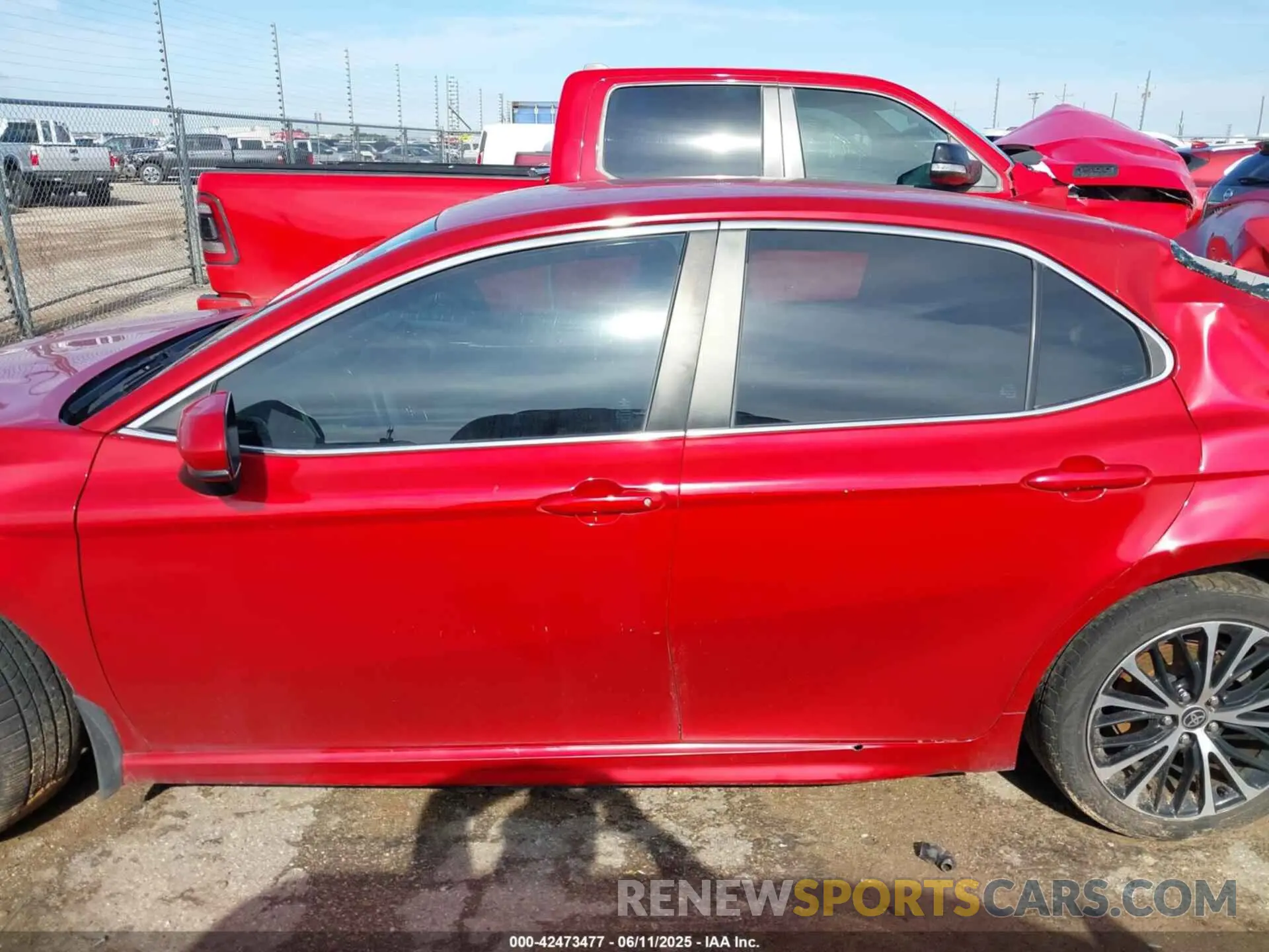 14 Photograph of a damaged car 4T1G11AK9LU377582 TOYOTA CAMRY 2020