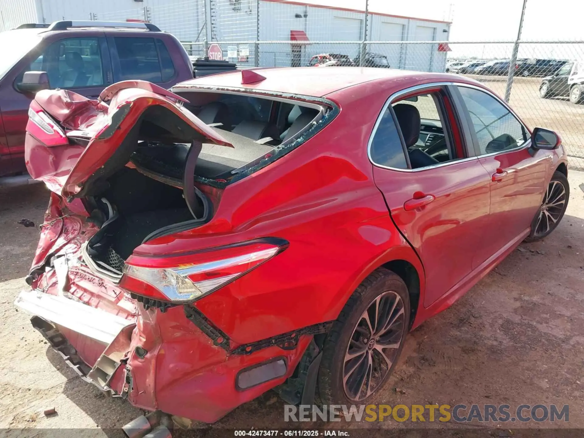 4 Photograph of a damaged car 4T1G11AK9LU377582 TOYOTA CAMRY 2020