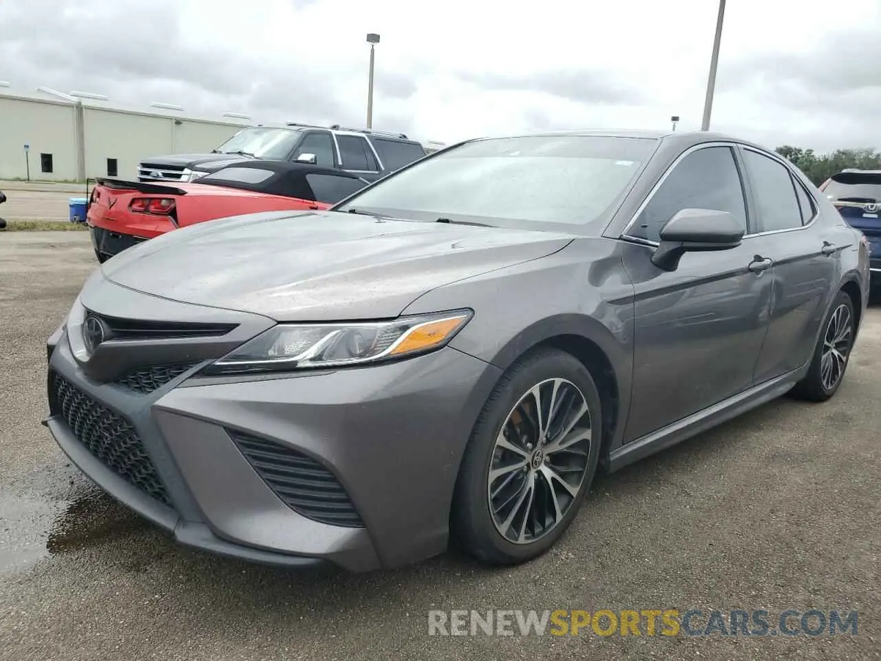1 Photograph of a damaged car 4T1G11AK9LU384404 TOYOTA CAMRY 2020