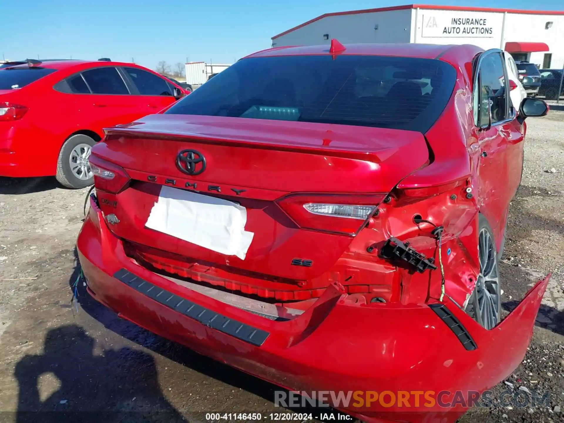 16 Photograph of a damaged car 4T1G11AK9LU385715 TOYOTA CAMRY 2020