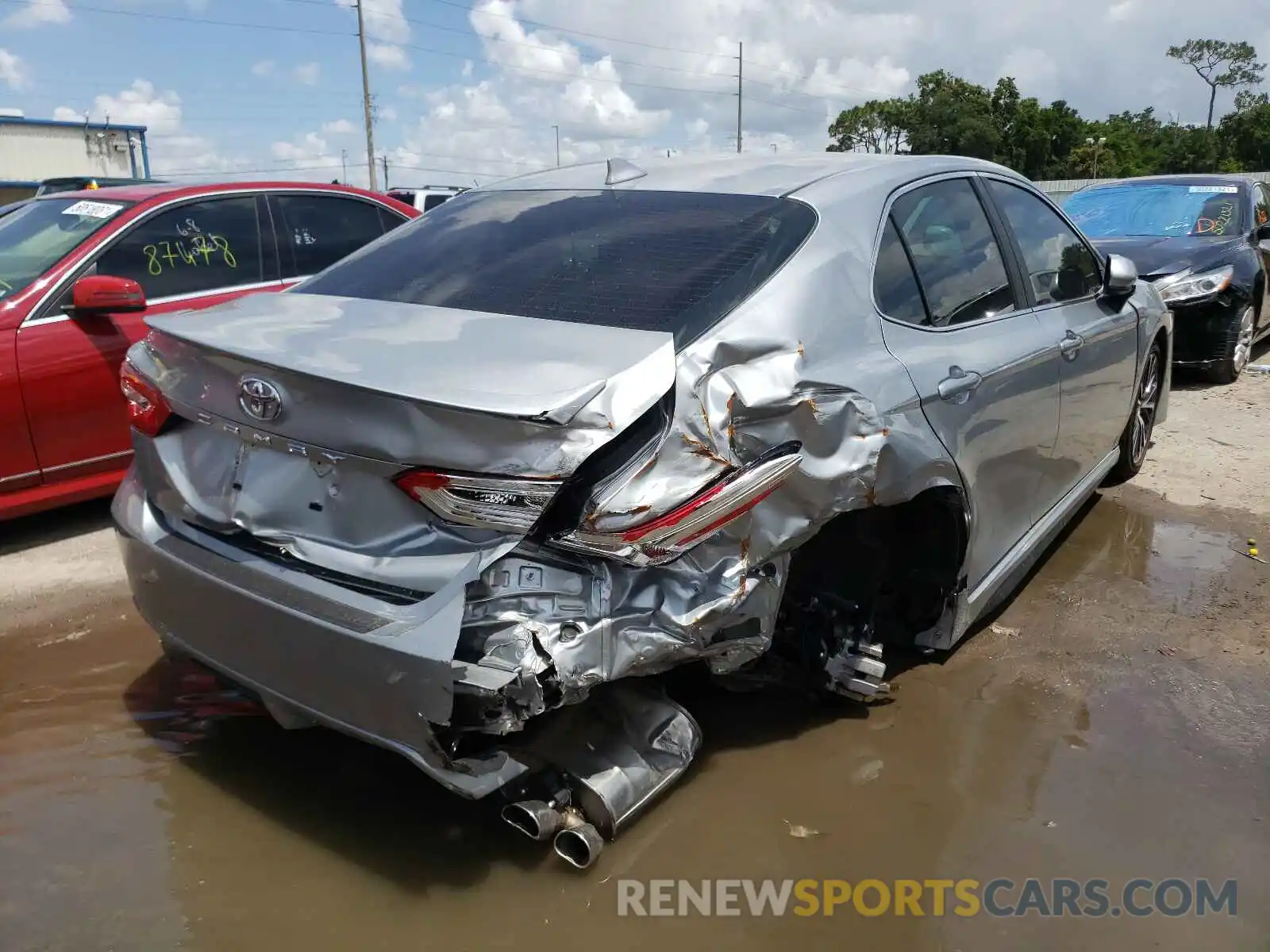 4 Photograph of a damaged car 4T1G11AK9LU390977 TOYOTA CAMRY 2020