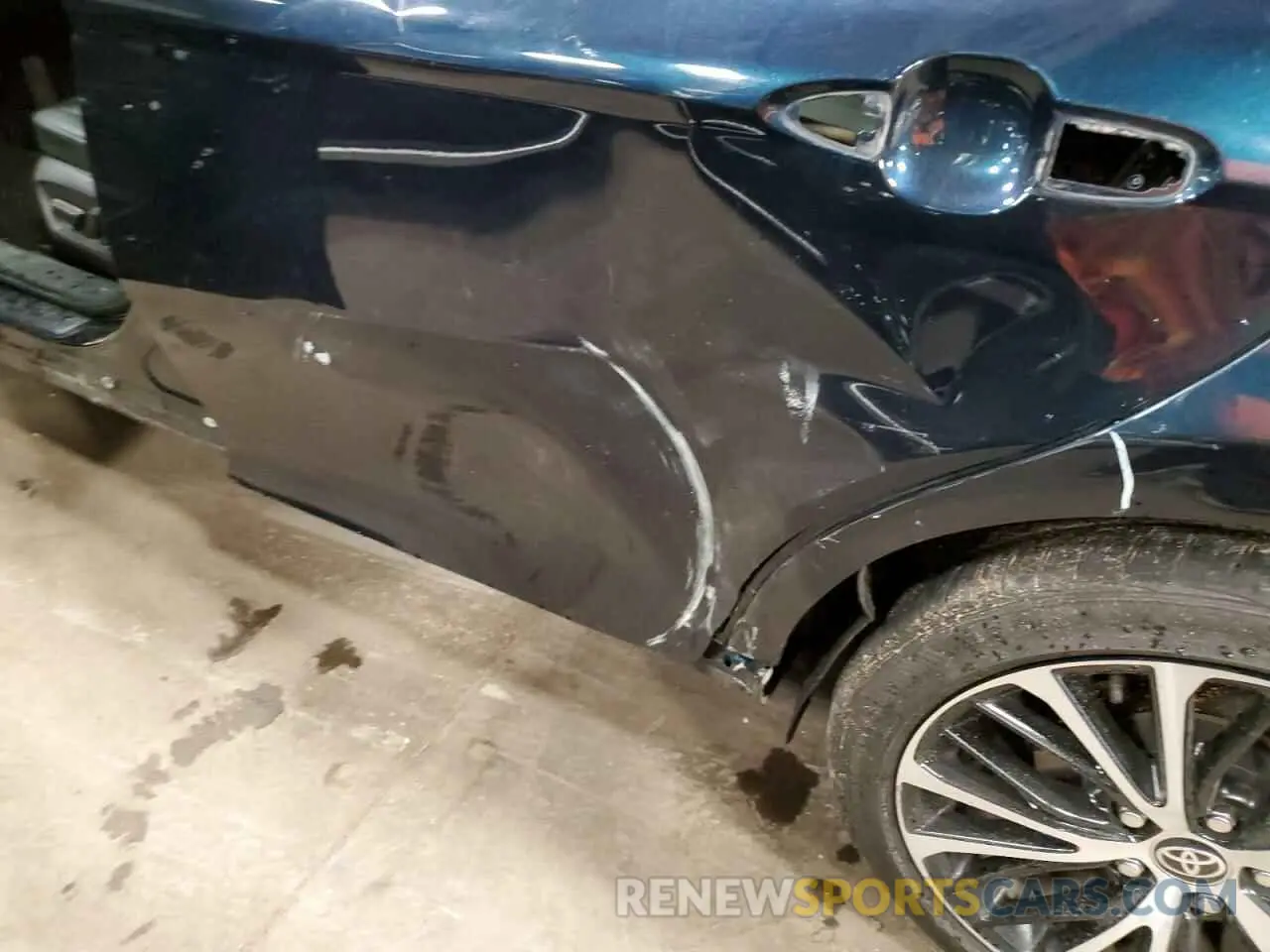 9 Photograph of a damaged car 4T1G11AK9LU391322 TOYOTA CAMRY 2020