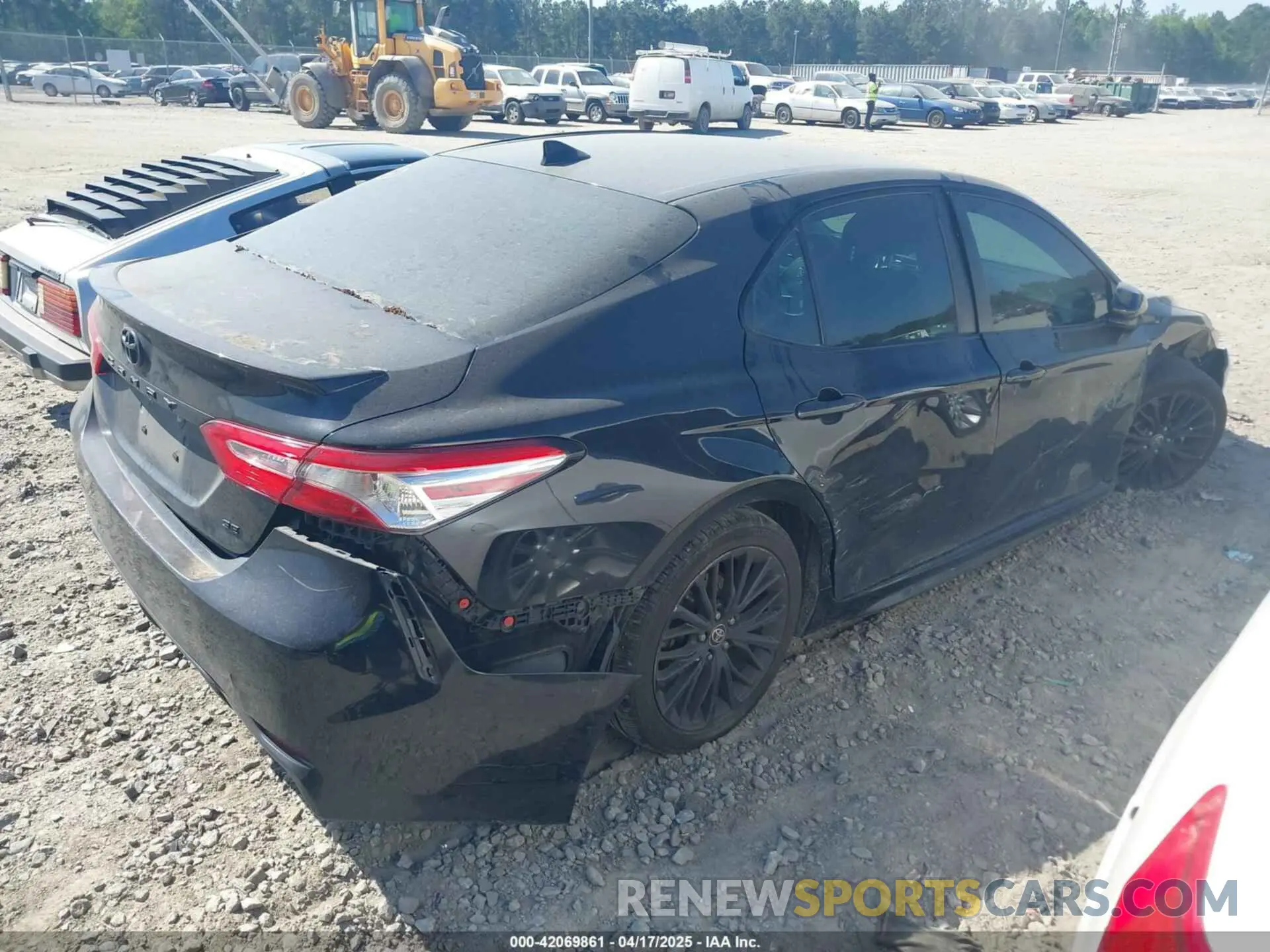 4 Photograph of a damaged car 4T1G11AK9LU395452 TOYOTA CAMRY 2020