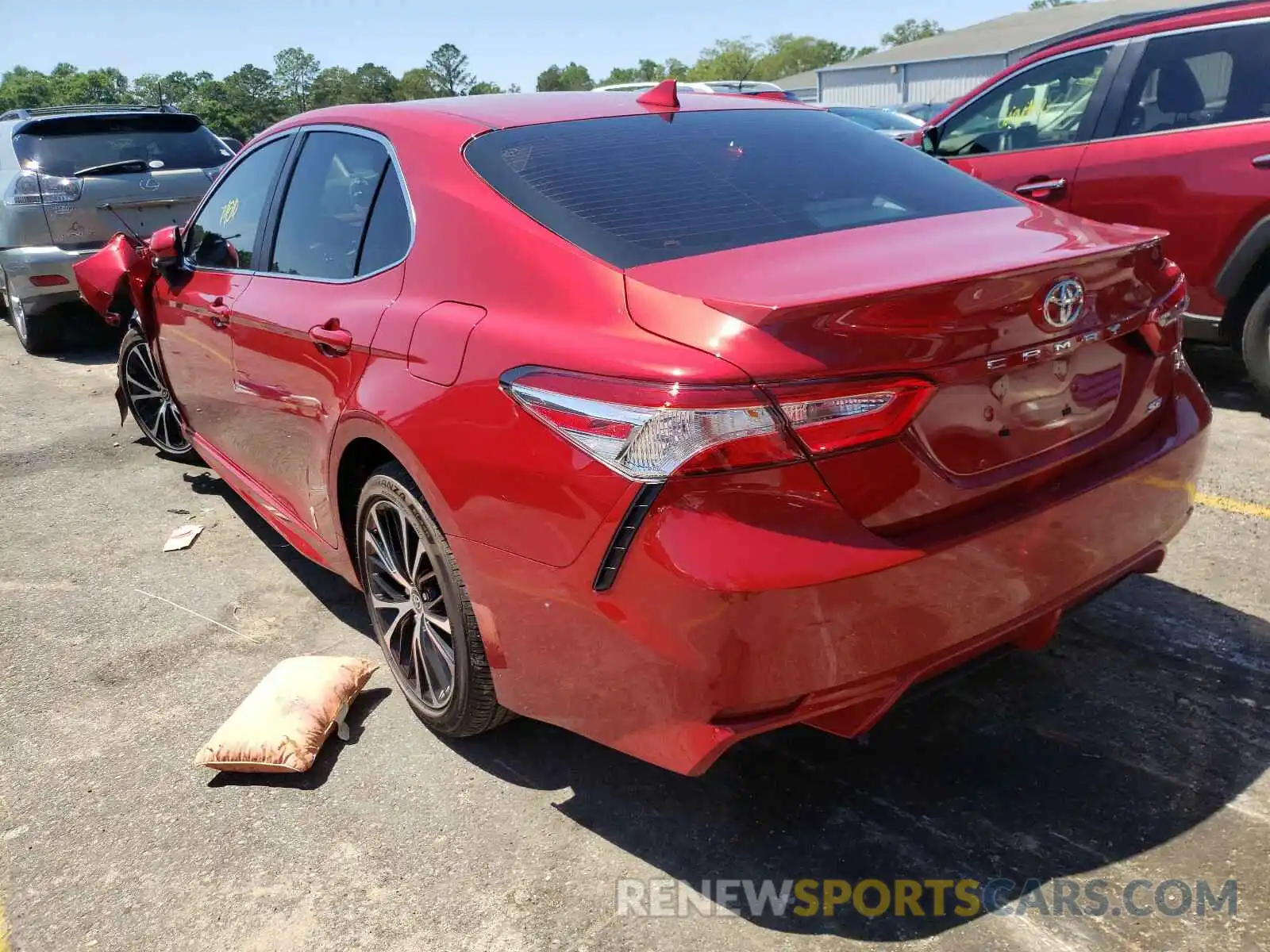 3 Photograph of a damaged car 4T1G11AK9LU400648 TOYOTA CAMRY 2020