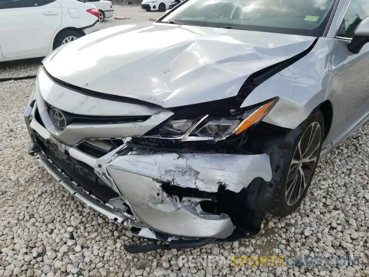 9 Photograph of a damaged car 4T1G11AK9LU503035 TOYOTA CAMRY 2020