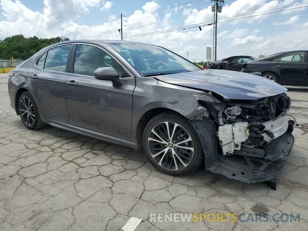 4 Photograph of a damaged car 4T1G11AK9LU504153 TOYOTA CAMRY 2020