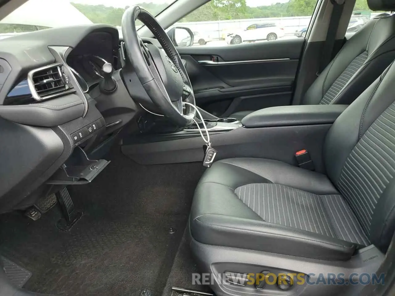 7 Photograph of a damaged car 4T1G11AK9LU504153 TOYOTA CAMRY 2020