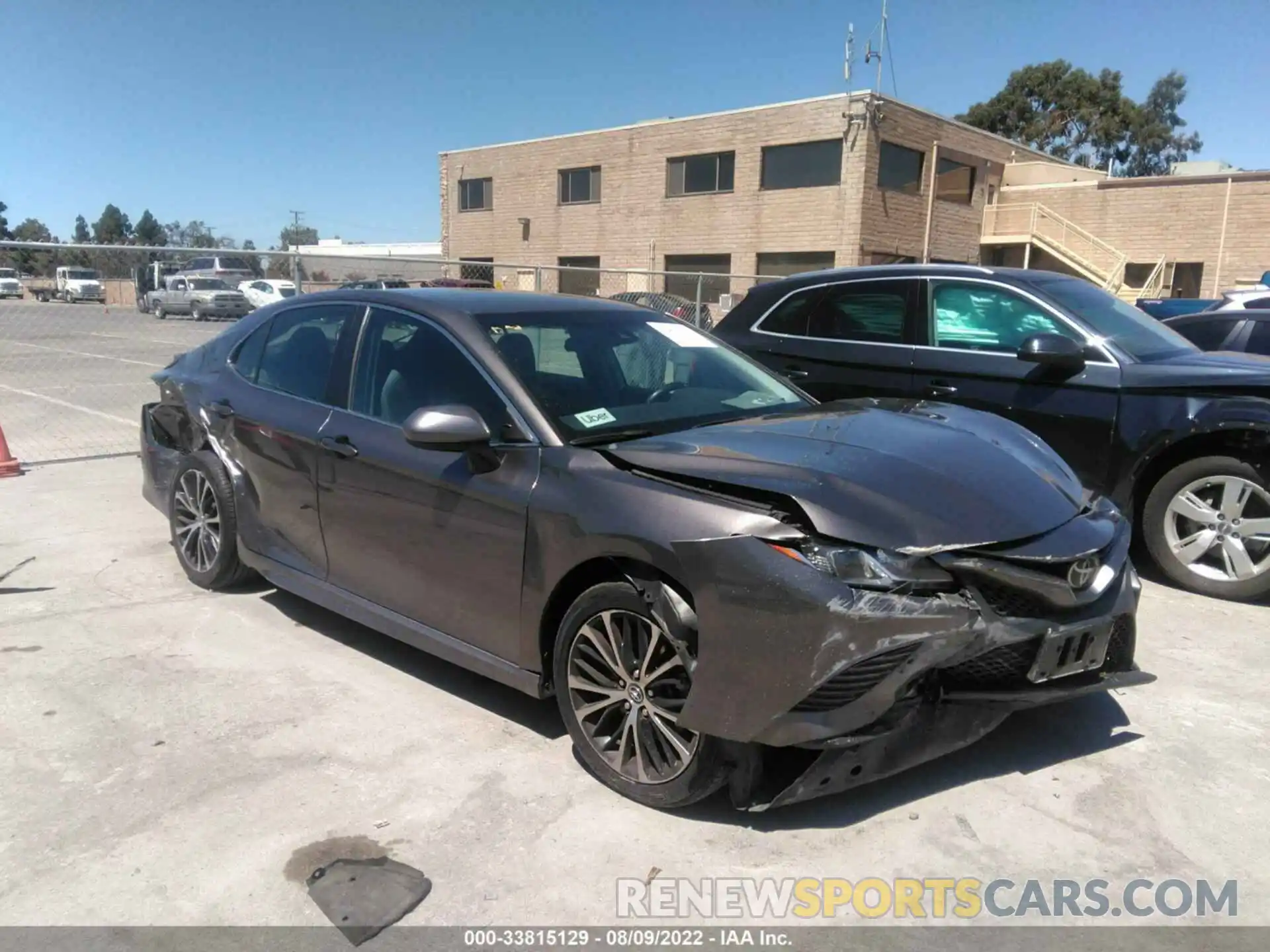 1 Photograph of a damaged car 4T1G11AK9LU861316 TOYOTA CAMRY 2020