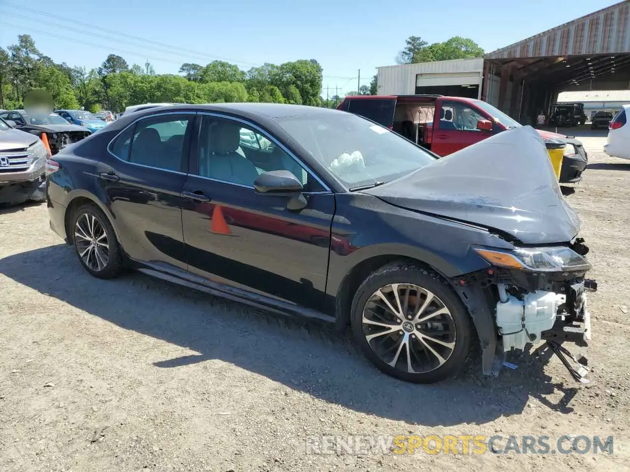 4 Photograph of a damaged car 4T1G11AK9LU862997 TOYOTA CAMRY 2020