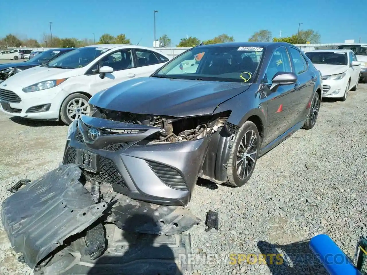 2 Photograph of a damaged car 4T1G11AK9LU871330 TOYOTA CAMRY 2020