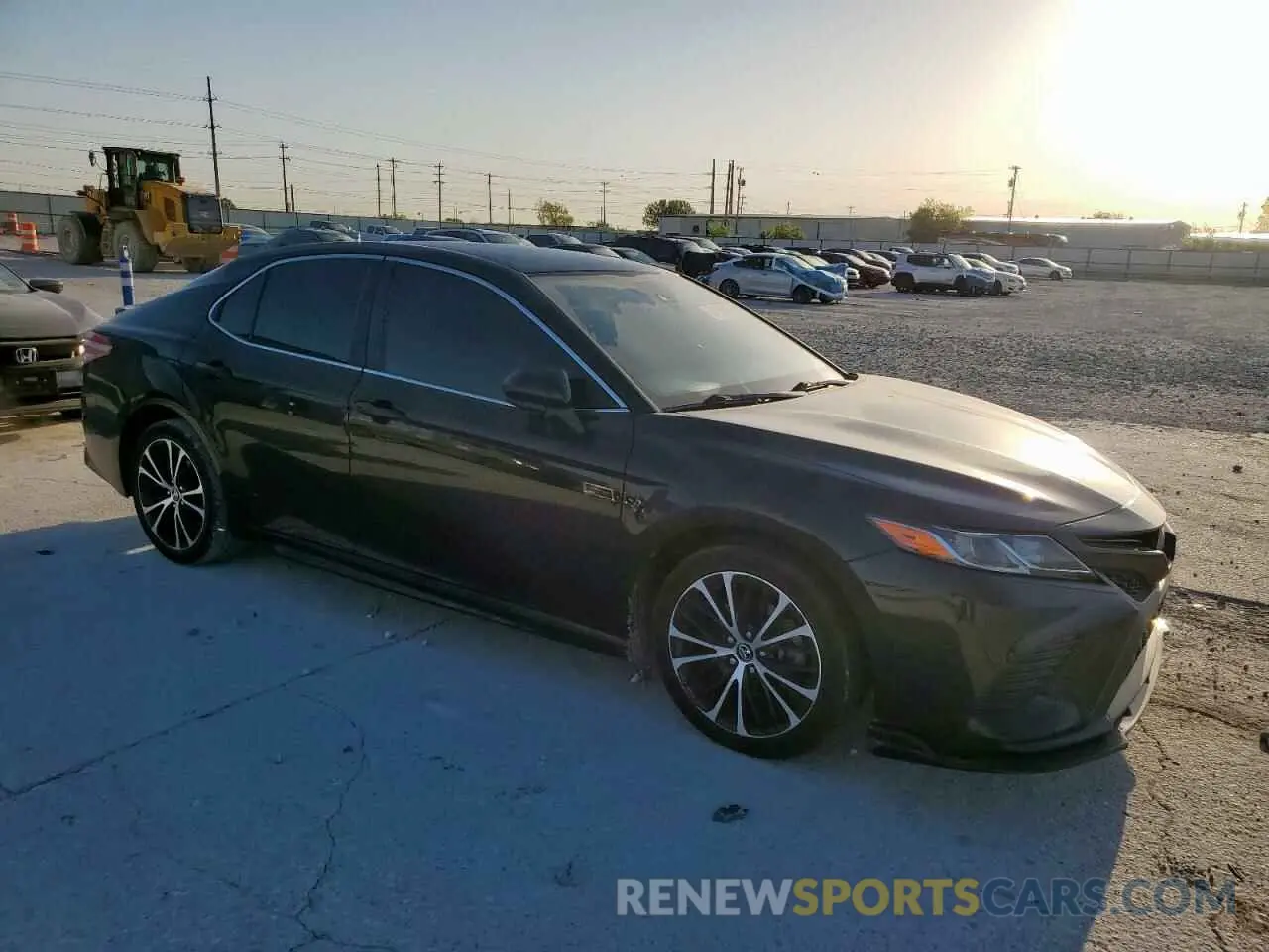 4 Photograph of a damaged car 4T1G11AK9LU873546 TOYOTA CAMRY 2020
