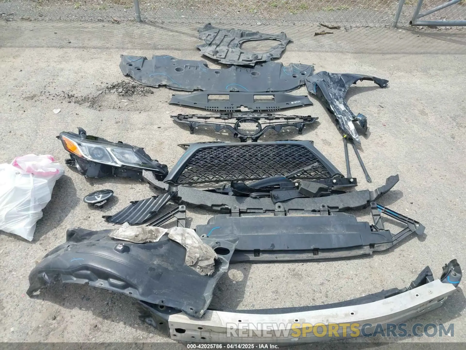12 Photograph of a damaged car 4T1G11AK9LU888421 TOYOTA CAMRY 2020