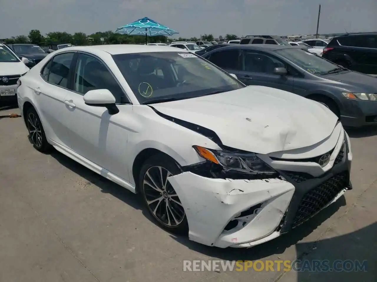 1 Photograph of a damaged car 4T1G11AK9LU892131 TOYOTA CAMRY 2020