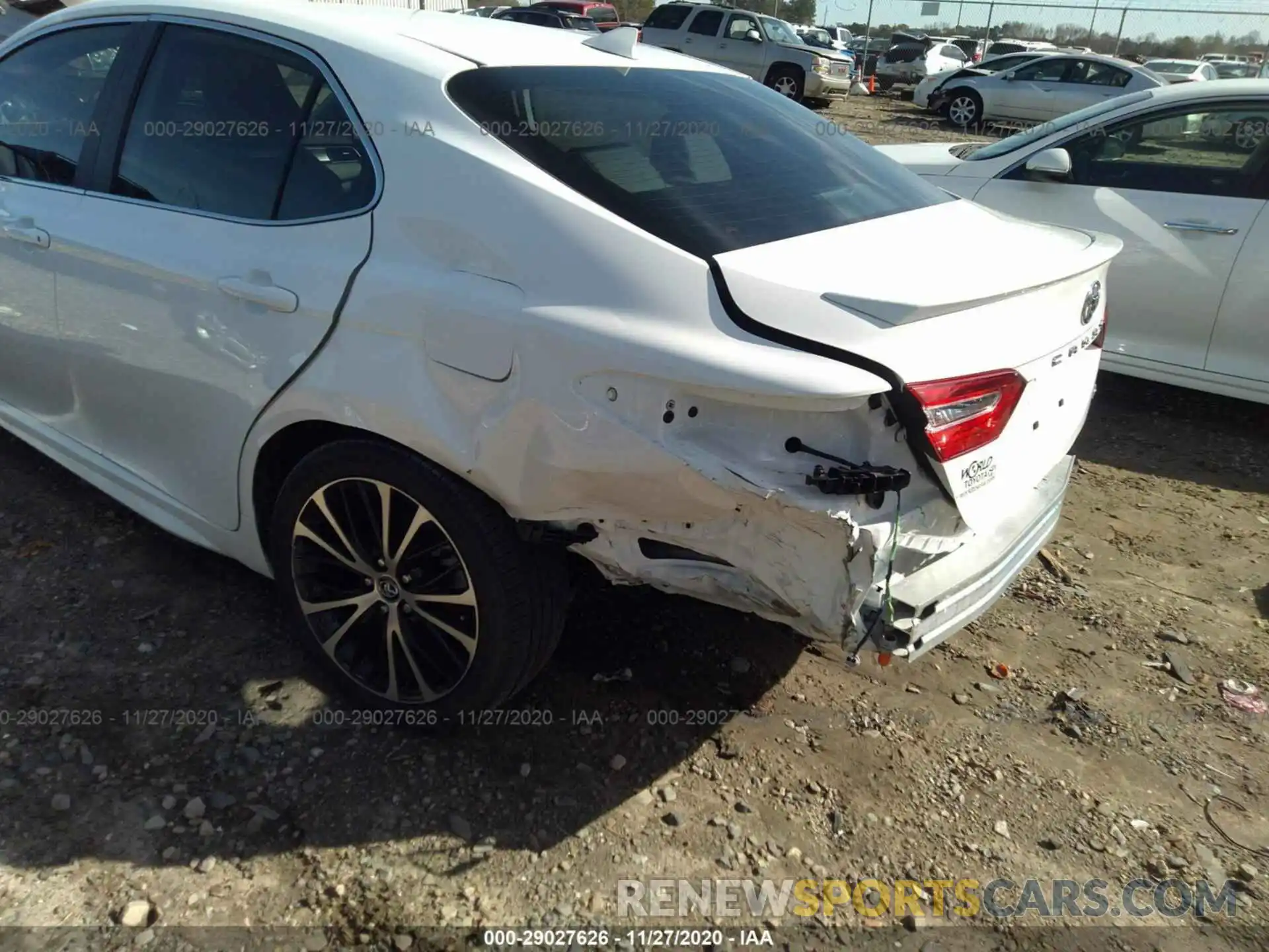 6 Photograph of a damaged car 4T1G11AK9LU895336 TOYOTA CAMRY 2020