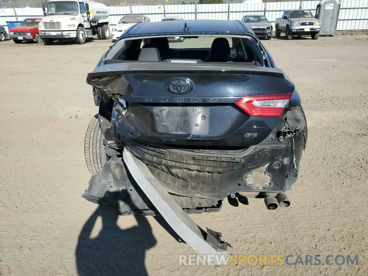 6 Photograph of a damaged car 4T1G11AK9LU905511 TOYOTA CAMRY 2020